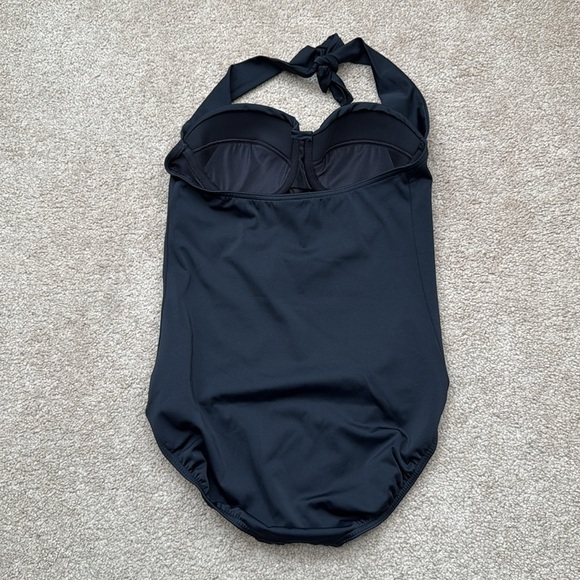 NWOT Lands' End Black Wash Scuba Texture Halter Tie One Piece Swimsuit Size 8 - Picture 3 of 7